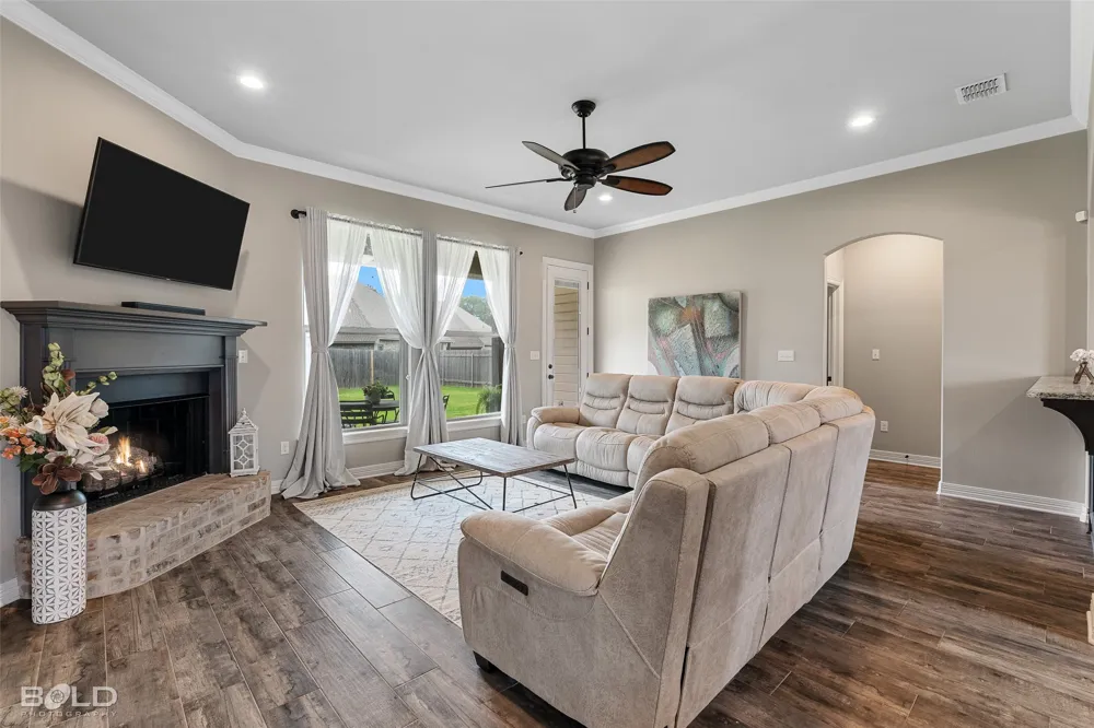 933 Antler Drive Haughton, LA 71037