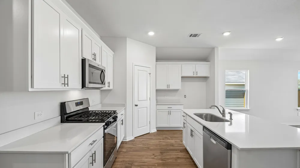 212 Gilmer Lane Buda, TX 78610