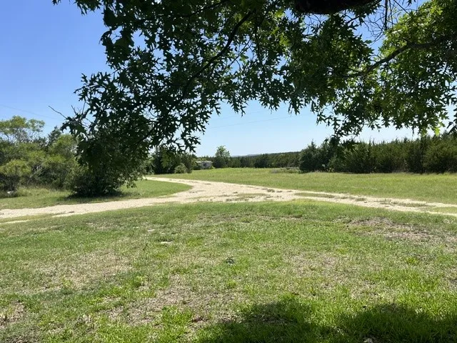707 County Road 426 Purmela, TX 76566
