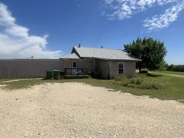 707 County Road 426 Purmela, TX 76566