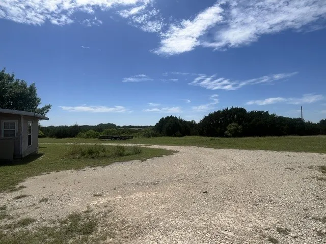 707 County Road 426 Purmela, TX 76566
