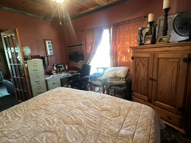 707 County Road 426 Purmela, TX 76566