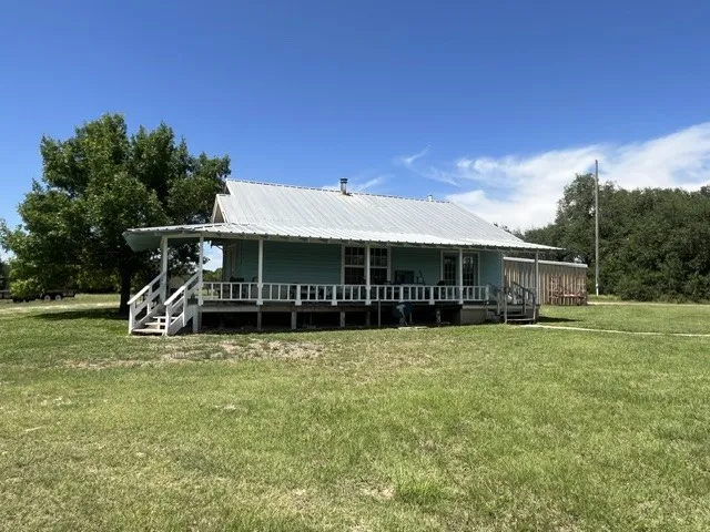 707 County Road 426 Purmela, TX 76566