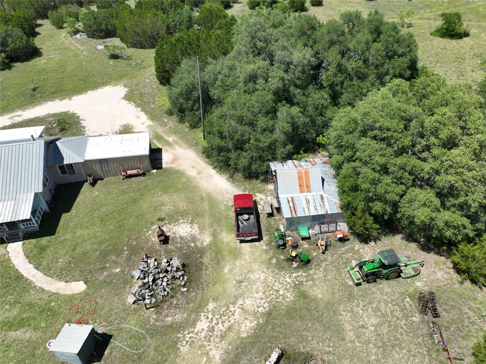 707 County Road 426 Purmela, TX 76566