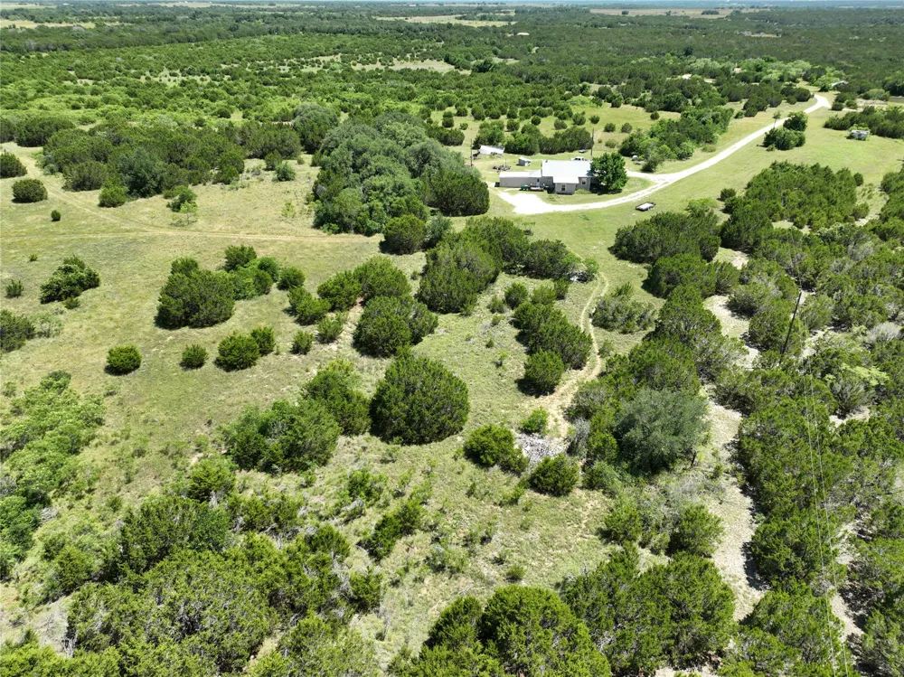707 County Road 426 Purmela, TX 76566