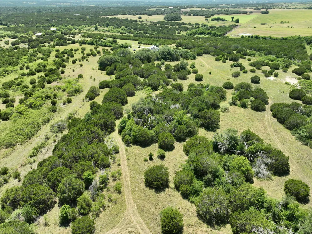 707 County Road 426 Purmela, TX 76566