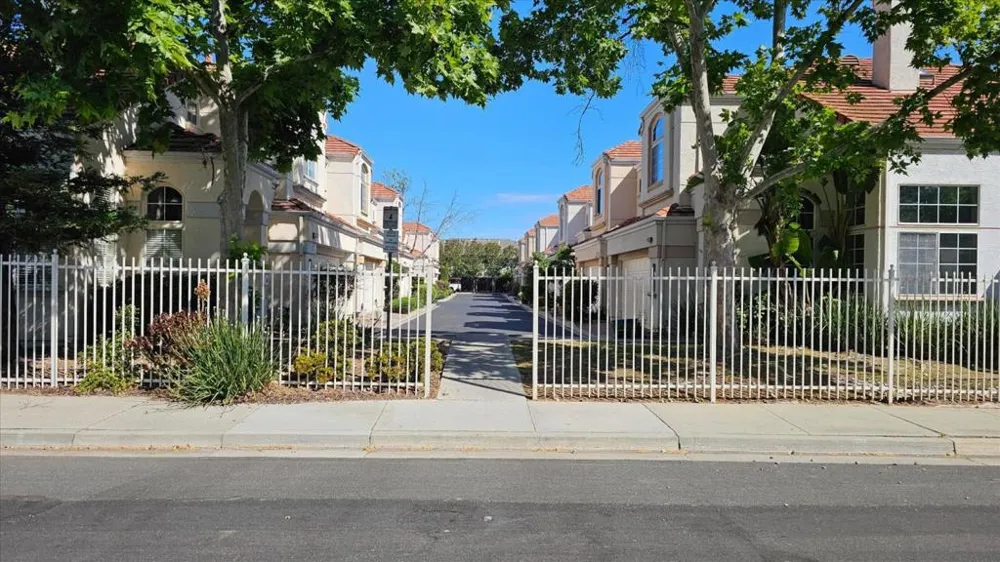 4996 Agape Court San Jose, CA 95124