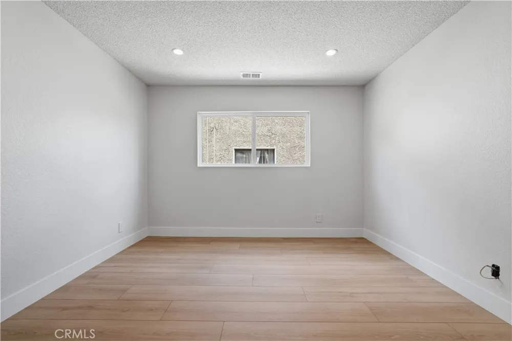 7439 Woodman Avenue #54 Van Nuys, CA 91405