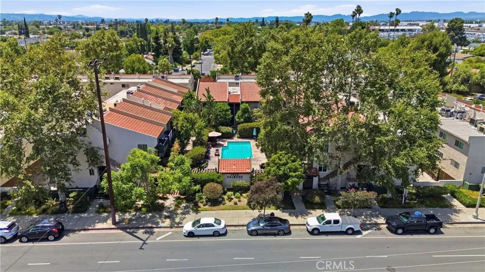 7439 Woodman Avenue #54 Van Nuys, CA 91405