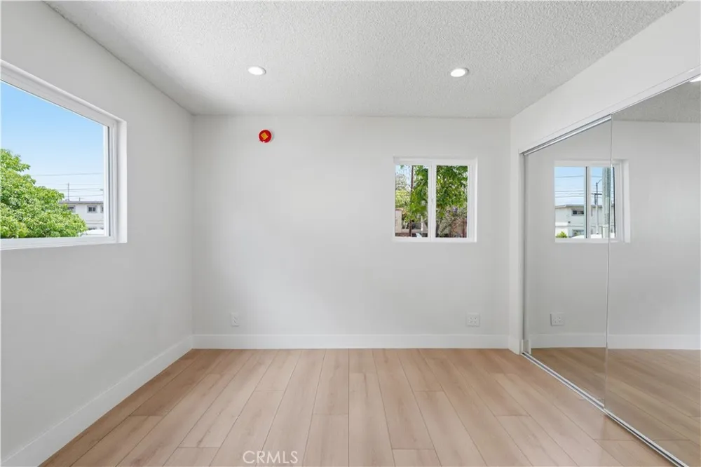 7439 Woodman Avenue #54 Van Nuys, CA 91405