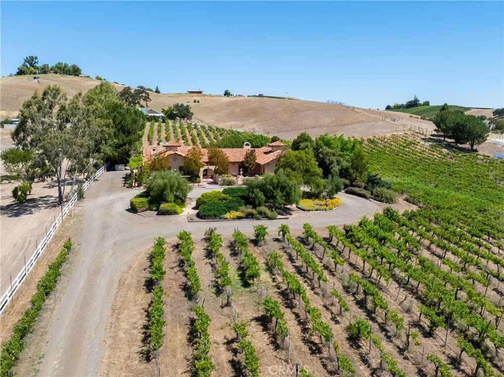 175 White Hawk Templeton, CA 93465