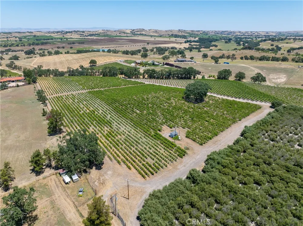175 White Hawk Templeton, CA 93465