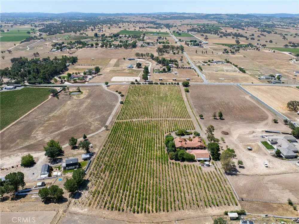 175 White Hawk Templeton, CA 93465