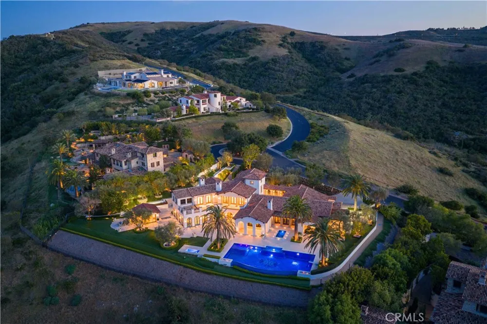 76 Golden Eagle Irvine, CA 92603