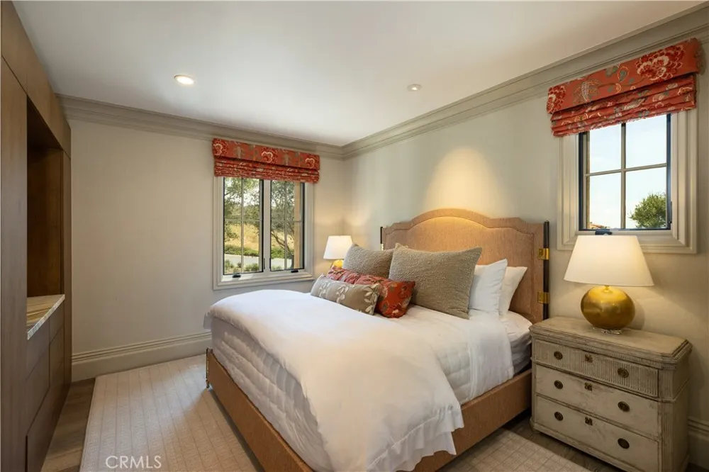 76 Golden Eagle Irvine, CA 92603