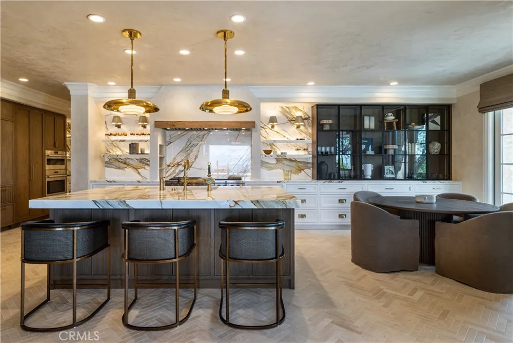 76 Golden Eagle Irvine, CA 92603
