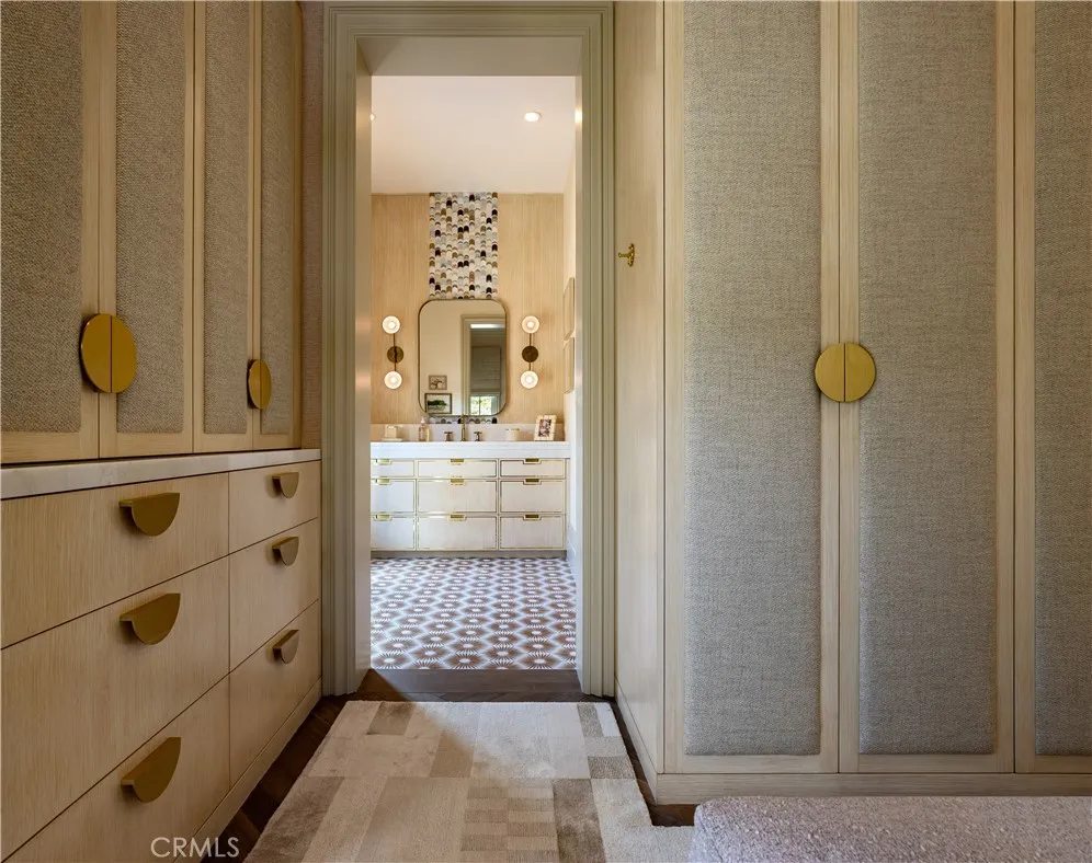 76 Golden Eagle Irvine, CA 92603