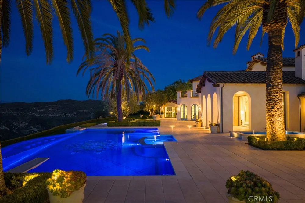 76 Golden Eagle Irvine, CA 92603