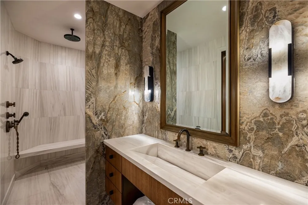 76 Golden Eagle Irvine, CA 92603