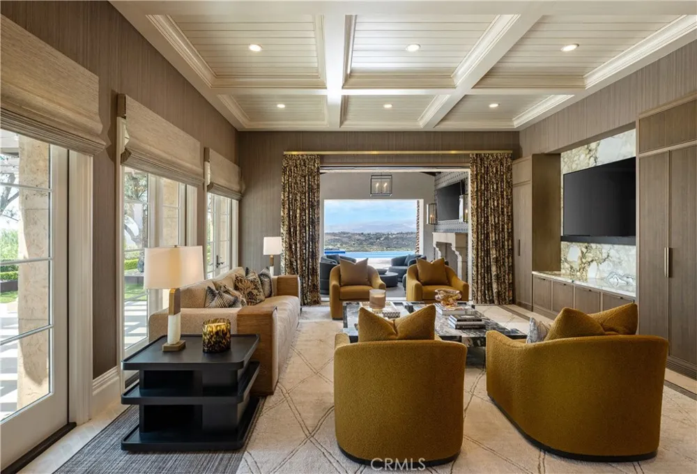 76 Golden Eagle Irvine, CA 92603