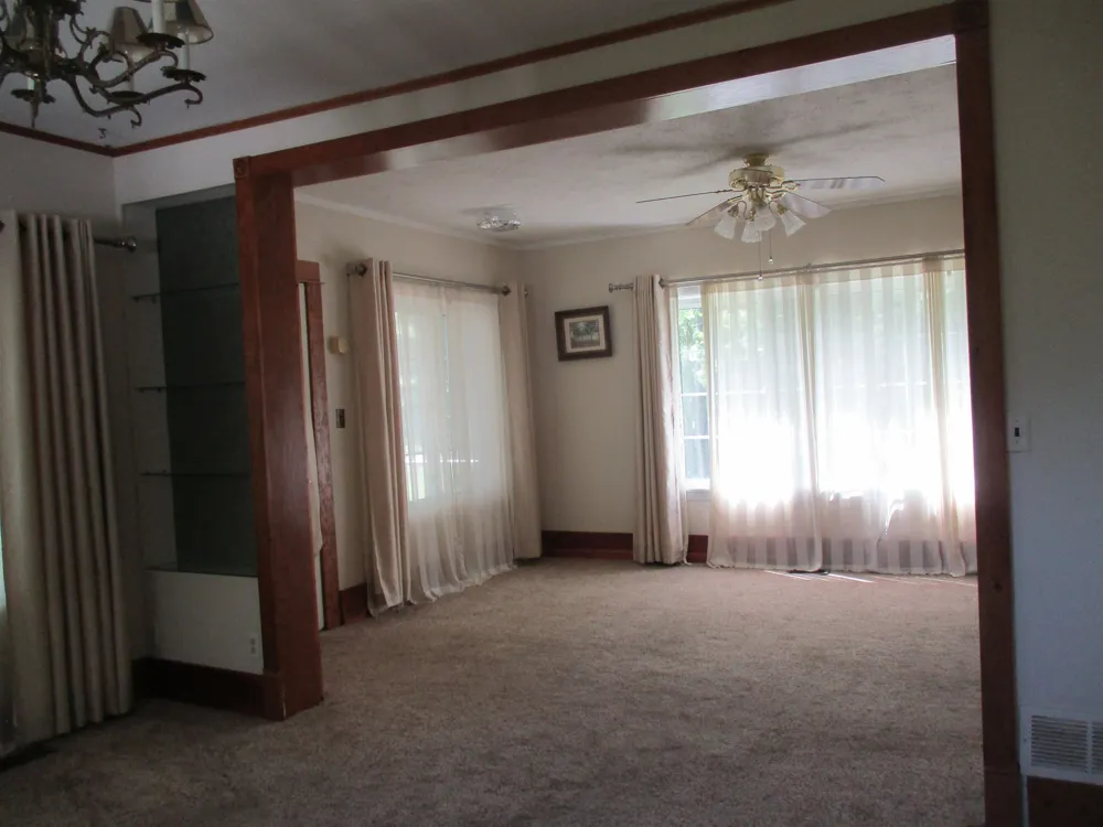 621 Wright Street Breckenridge Village, MI 48615