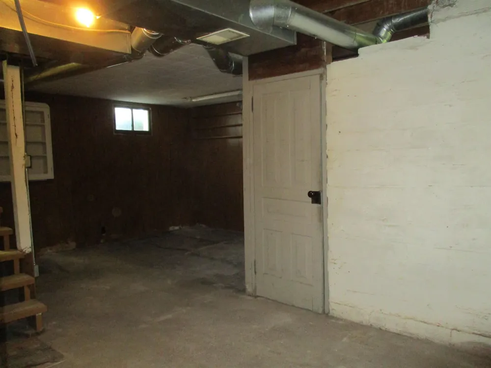 621 Wright Street Breckenridge Village, MI 48615