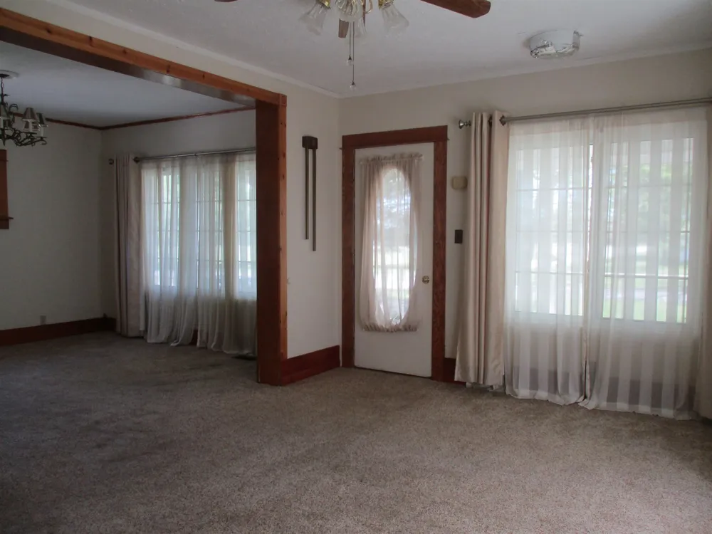 621 Wright Street Breckenridge Village, MI 48615
