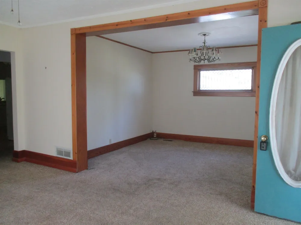 621 Wright Street Breckenridge Village, MI 48615