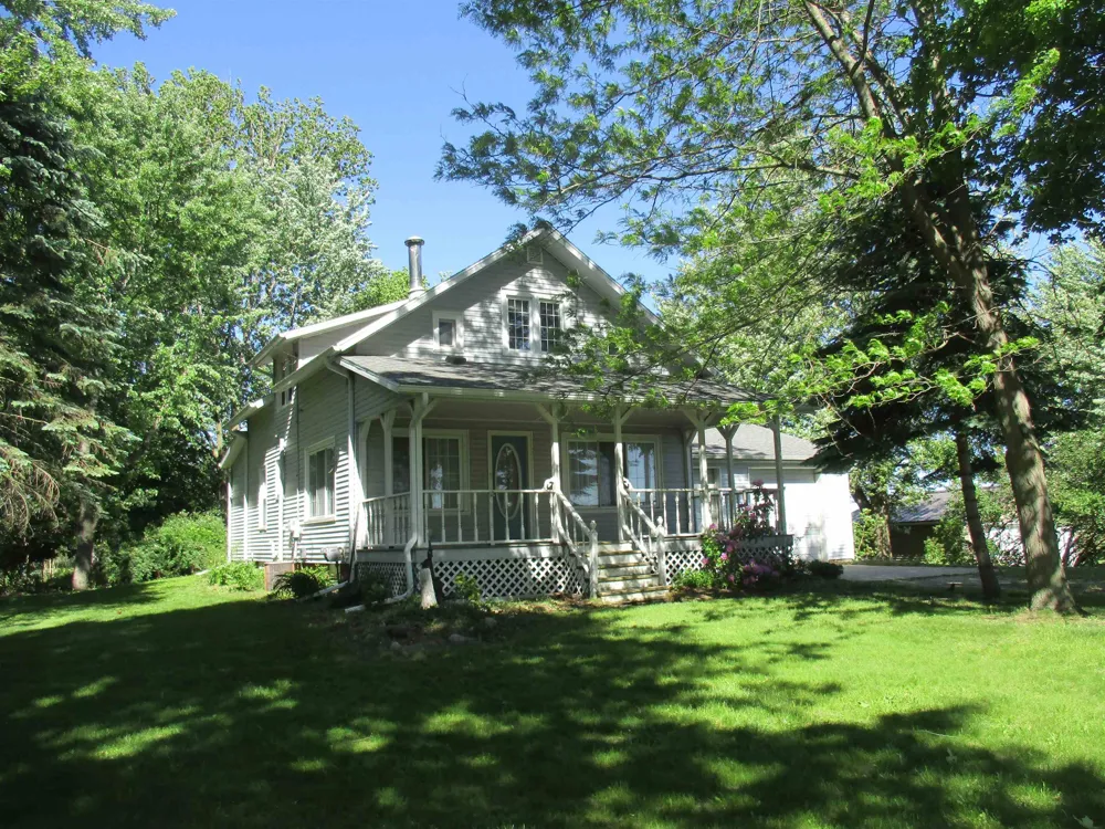 621 Wright Street Breckenridge Village, MI 48615