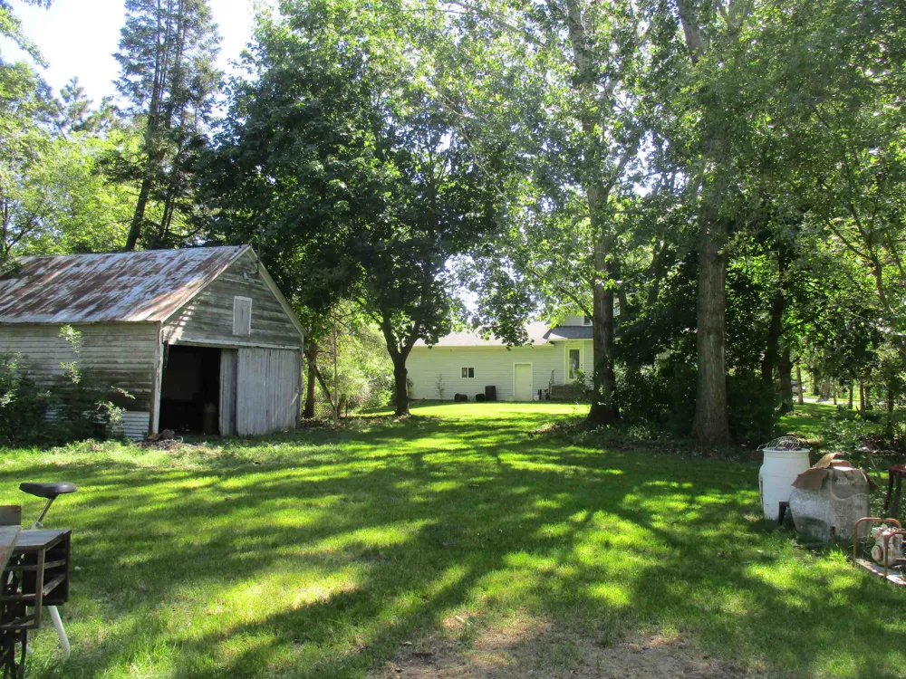 621 Wright Street Breckenridge Village, MI 48615