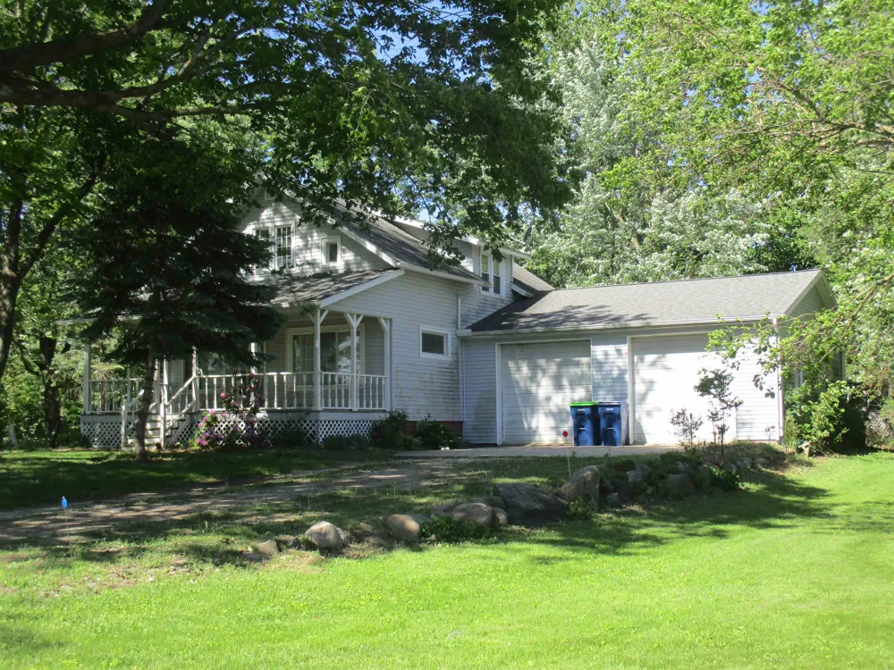 621 Wright Street Breckenridge Village, MI 48615
