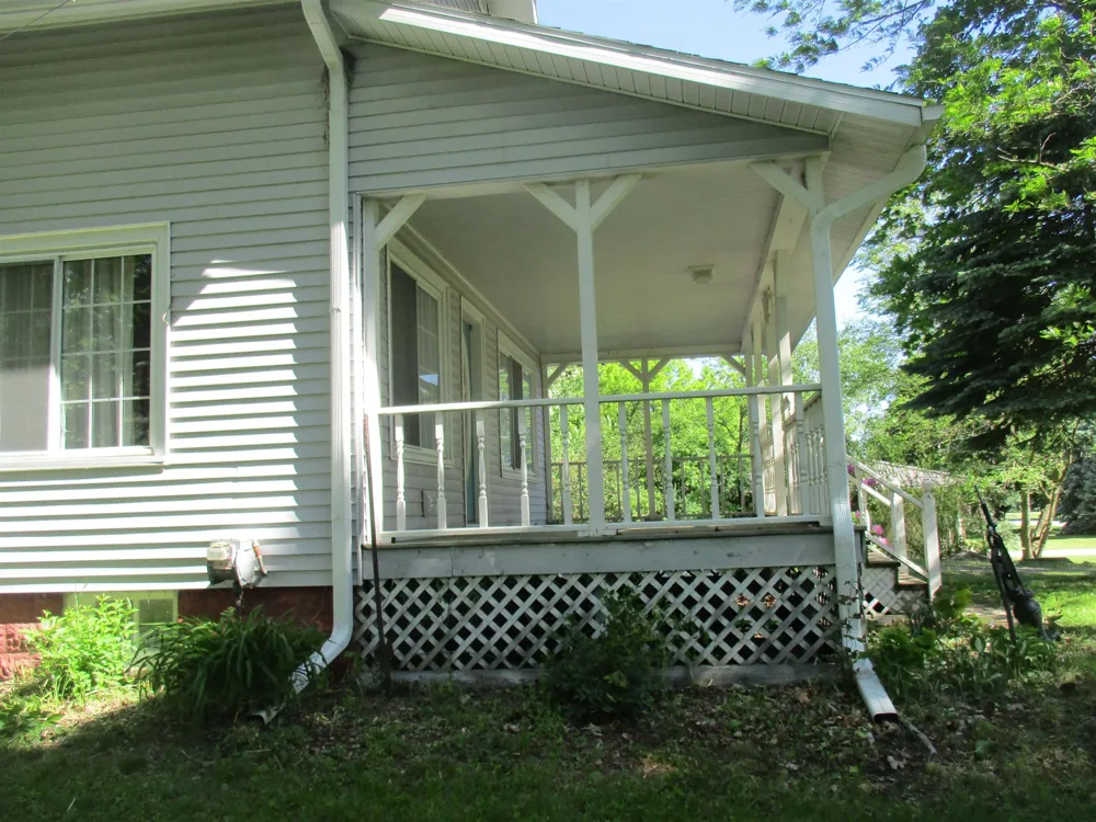 621 Wright Street Breckenridge Village, MI 48615