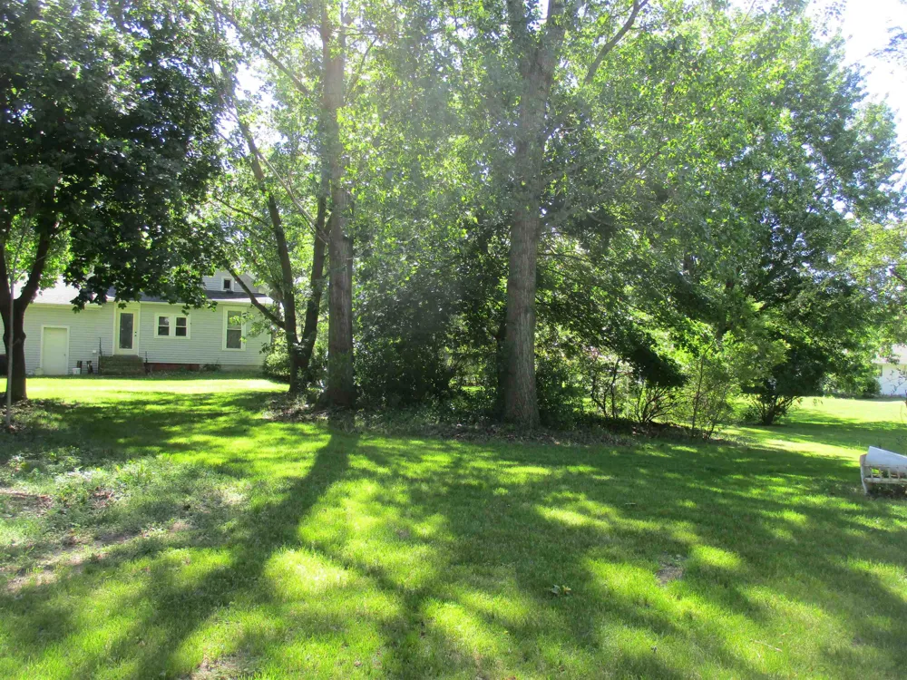 621 Wright Street Breckenridge Village, MI 48615