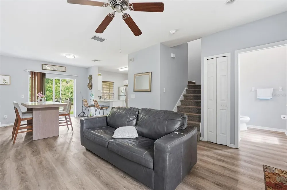 1250 CHARLESWORTH DRIVE Wesley Chapel, FL 33543