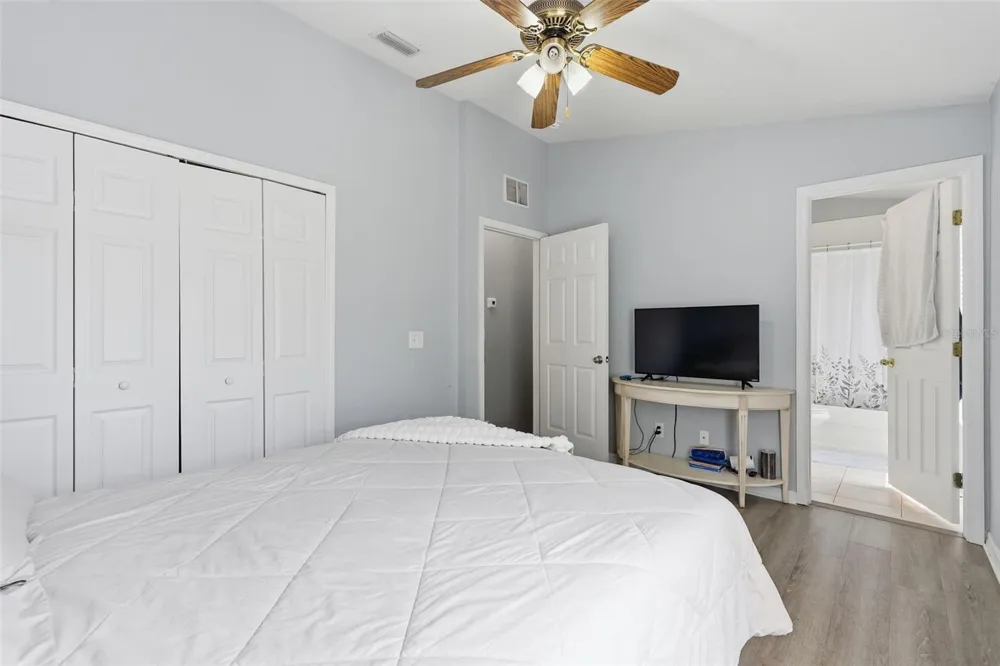 1250 CHARLESWORTH DRIVE Wesley Chapel, FL 33543