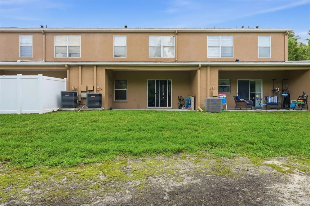 1250 CHARLESWORTH DRIVE Wesley Chapel, FL 33543