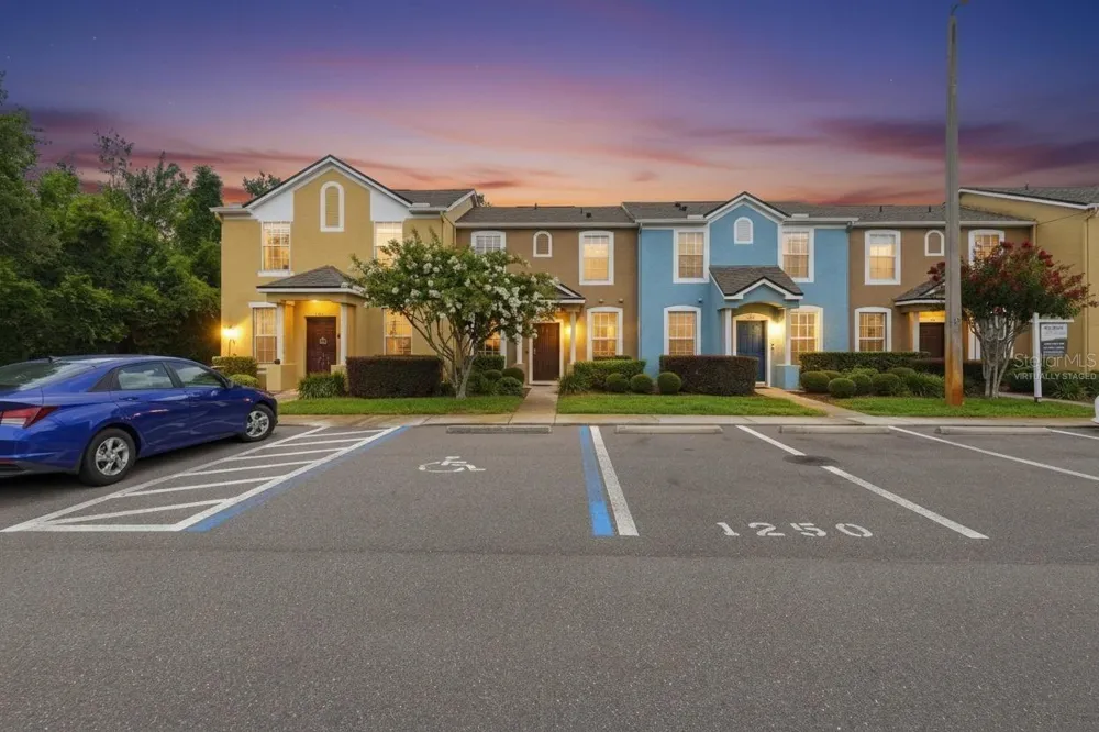 1250 CHARLESWORTH DRIVE Wesley Chapel, FL 33543