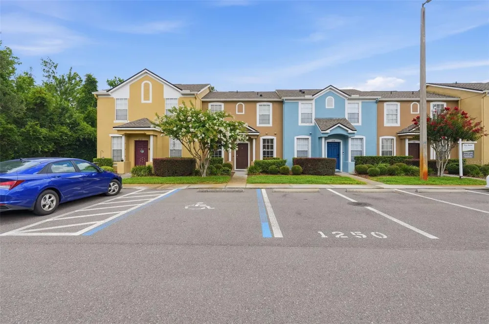 1250 CHARLESWORTH DRIVE Wesley Chapel, FL 33543