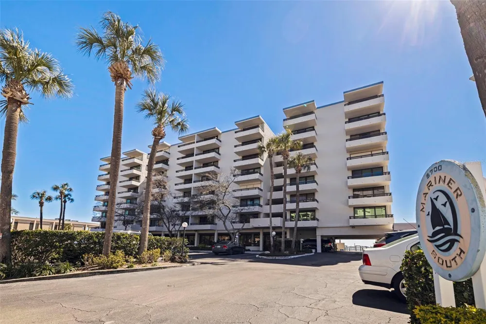 5700 MARINER STREET #702 & 703 Tampa, FL 33609