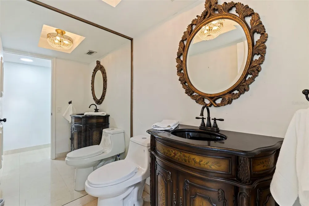 5700 MARINER STREET #702 & 703 Tampa, FL 33609