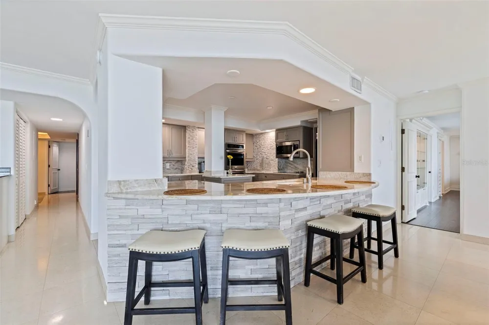 5700 MARINER STREET #702 & 703 Tampa, FL 33609