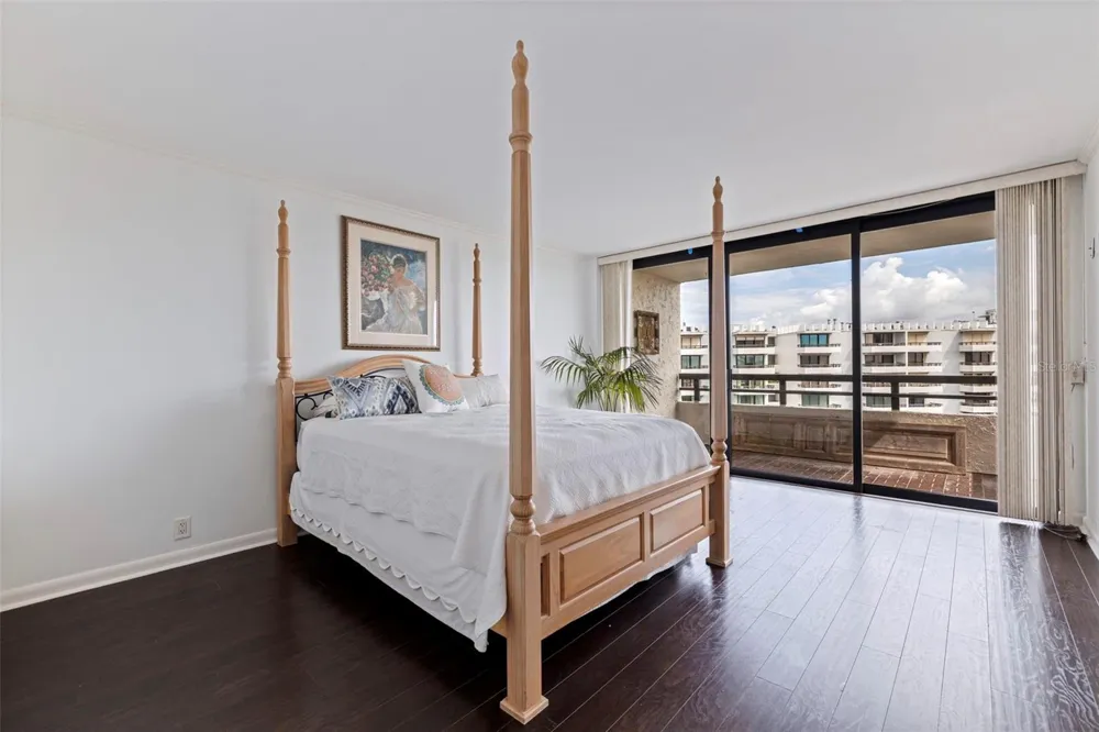 5700 MARINER STREET #702 & 703 Tampa, FL 33609