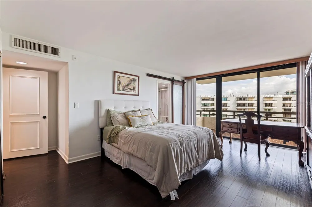 5700 MARINER STREET #702 & 703 Tampa, FL 33609