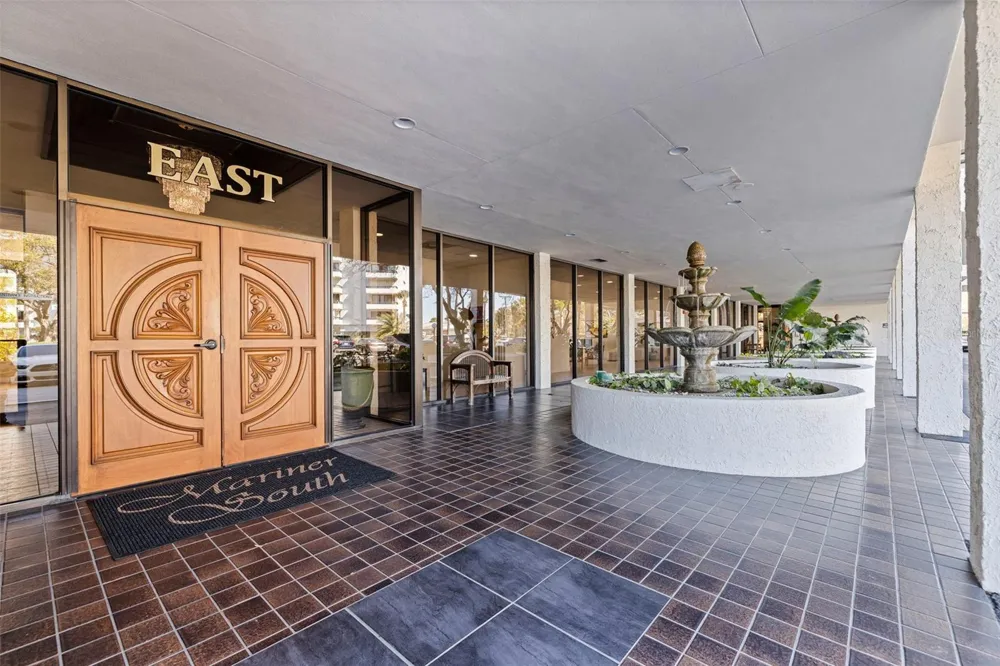 5700 MARINER STREET #702 & 703 Tampa, FL 33609