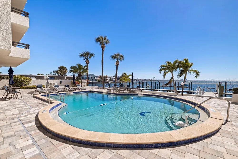 5700 MARINER STREET #702 & 703 Tampa, FL 33609