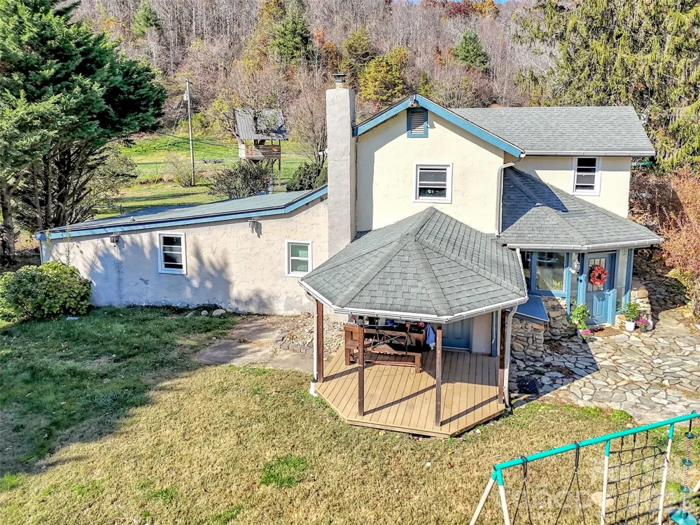 126 Arrowwood Way Canton, NC 28716