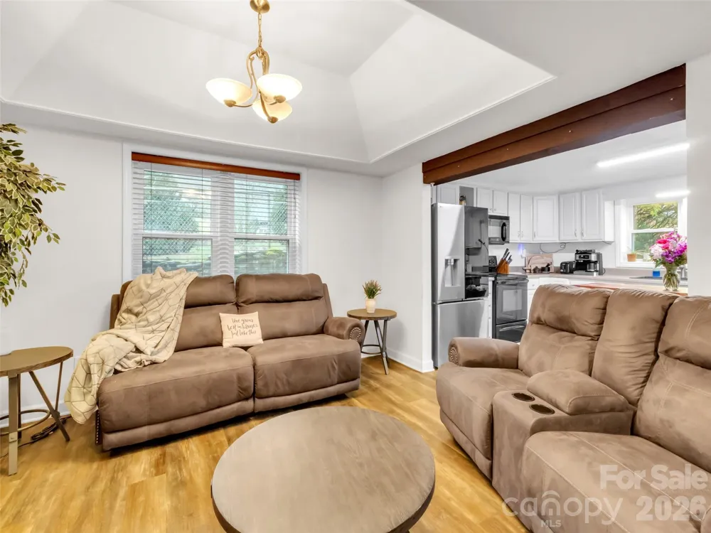 126 Arrowwood Way Canton, NC 28716