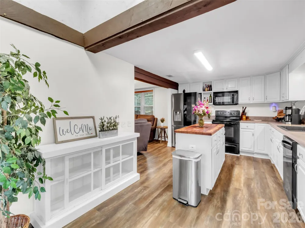 126 Arrowwood Way Canton, NC 28716