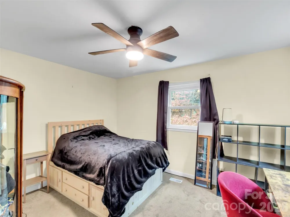 126 Arrowwood Way Canton, NC 28716