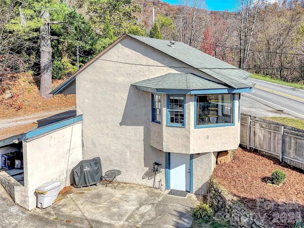 126 Arrowwood Way Canton, NC 28716
